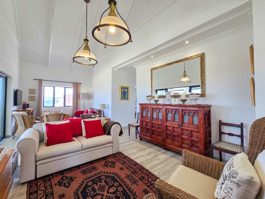 2 Bedroom Property for Sale in Stilbaai Oos Western Cape